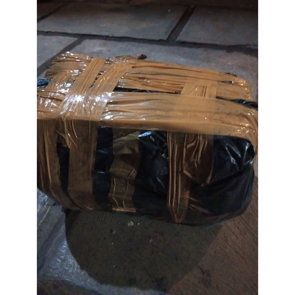 

kardus kotak kado 10x10x40