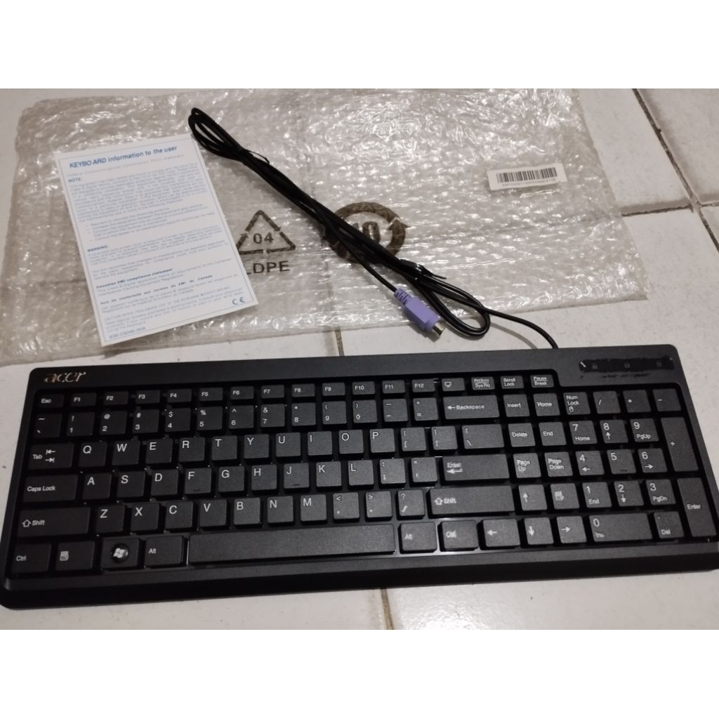 Keyboard Monitor Komputer Merk ACER