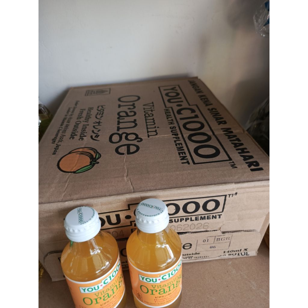 

You c 1000 minuman bervitamin 140ml isi 3 botol ORI murah