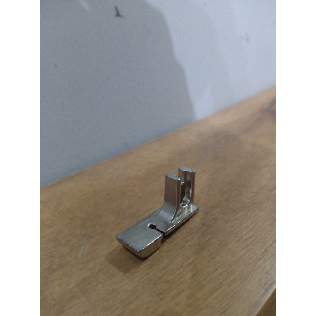 Sepatu kerut mesin jahit klasik(kecil) / Sepatu kerut mesin jahit hitam / Alat jahit