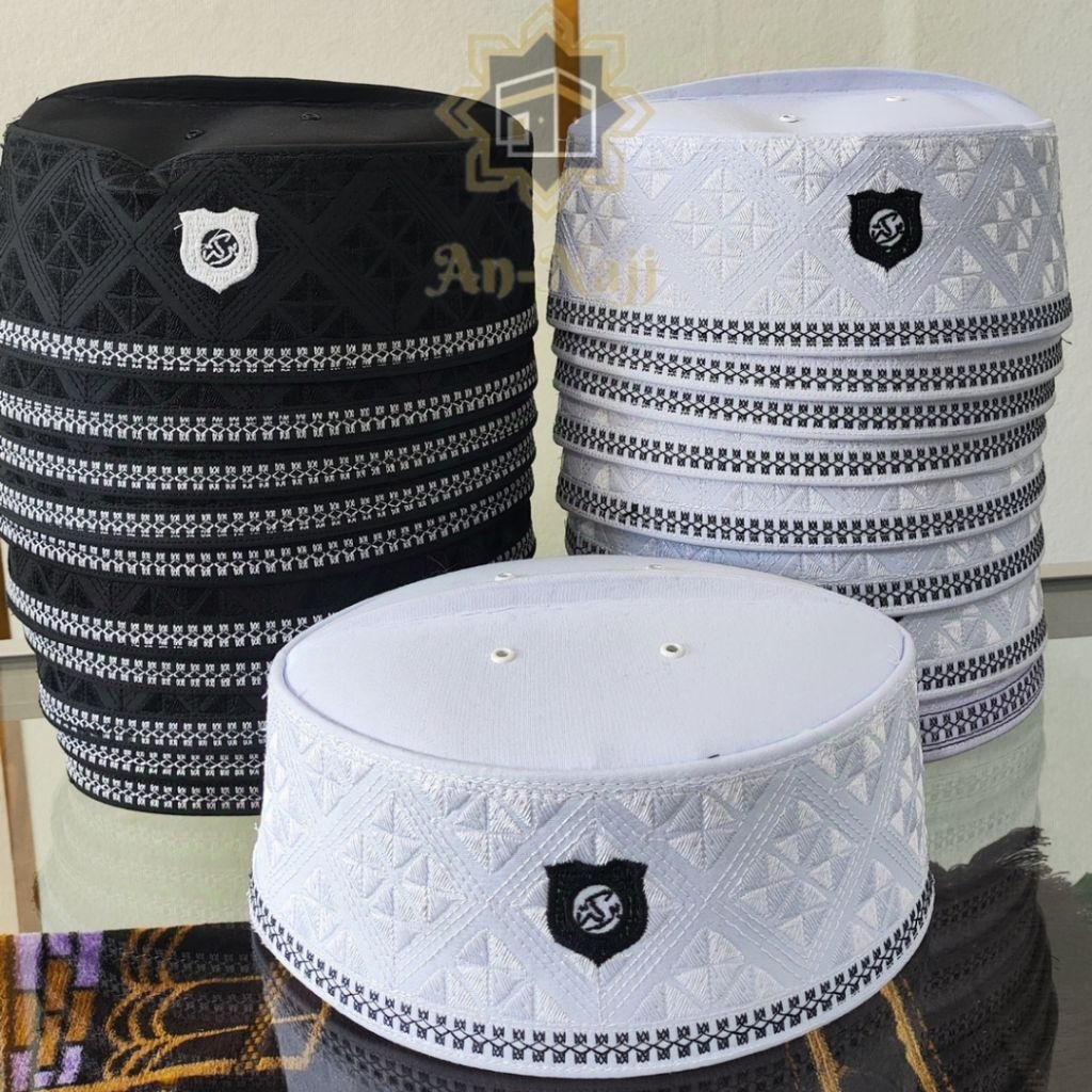 Peci Songkok Hitam / Putih Assaqofah Premium
