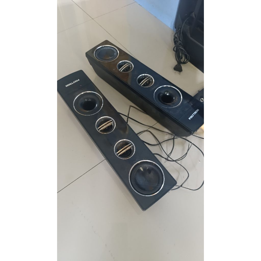 speker Polytron tower