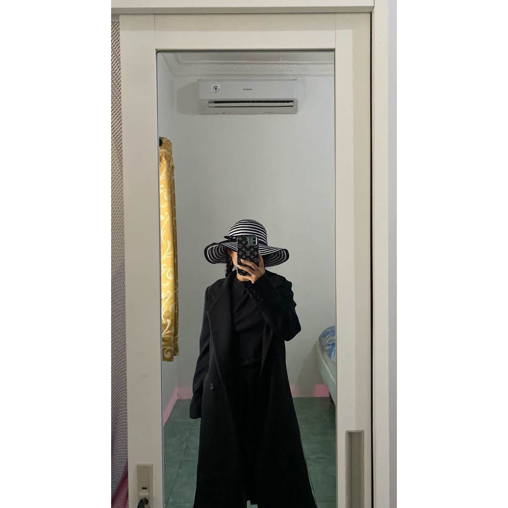 Preloved topi pantai