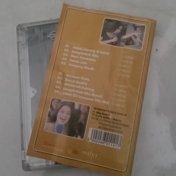 Kaset Pita Ost Mendadak Dangdut Feat Titi Kamal