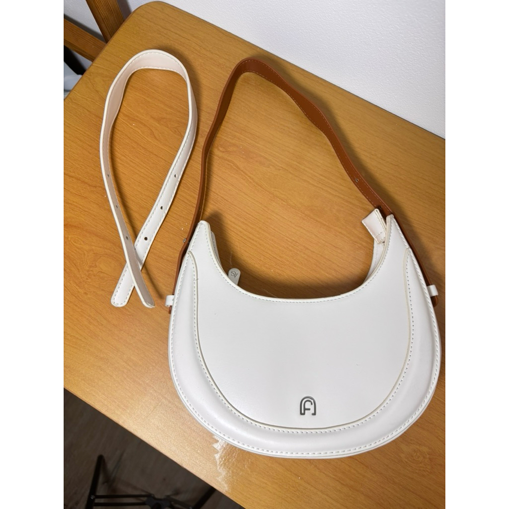 Preloved Handbag / Arm bag by Age free Tas Wanita Preloved Clutch