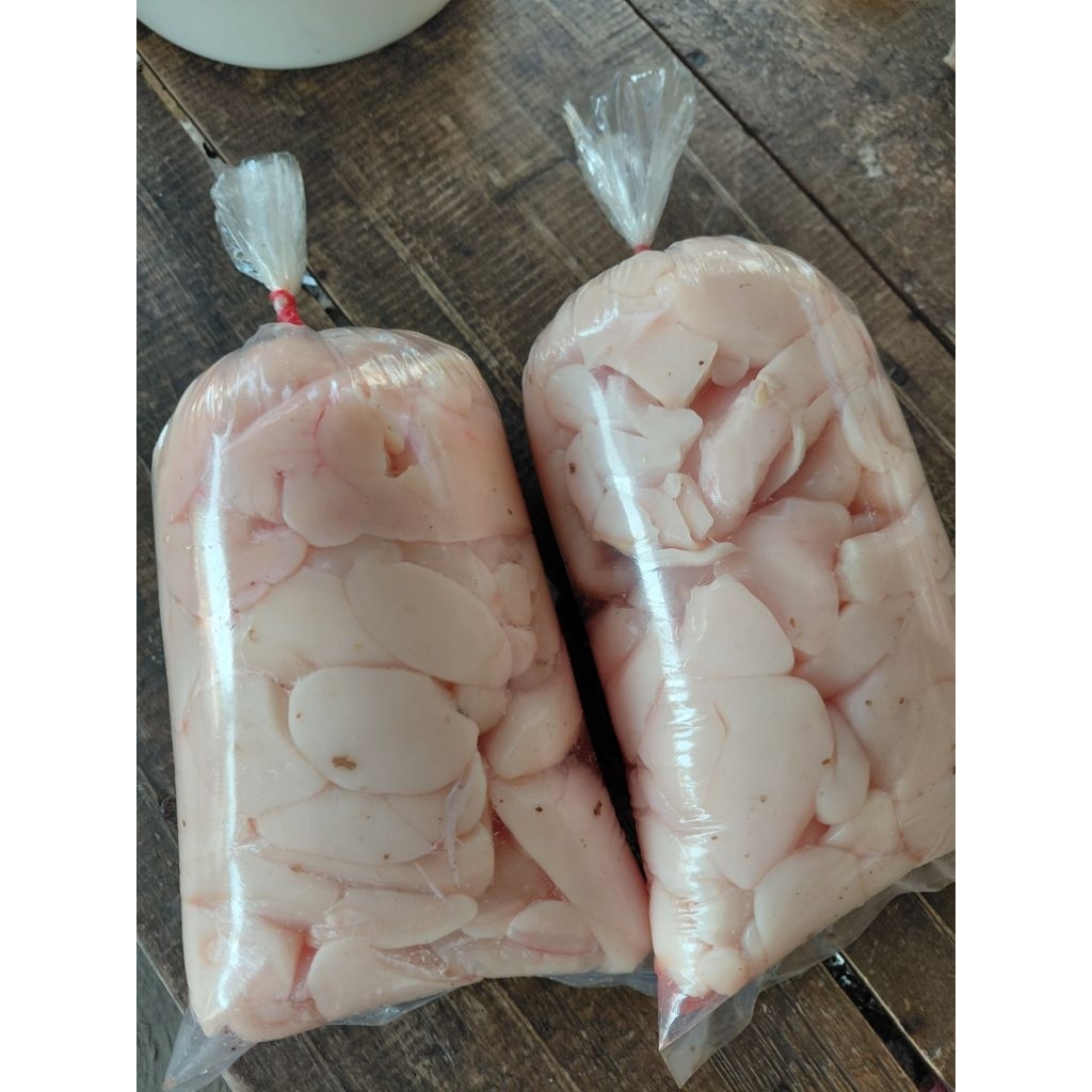 

gaji/lemak biawak kemasa 1kg cocok buat ngakalin ikan di atas/maen racing