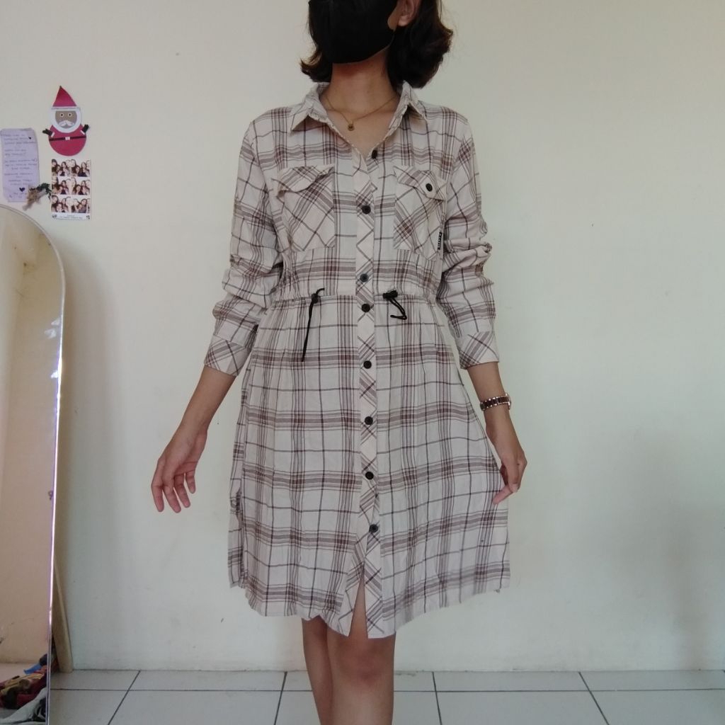 Dress Flanel Gaun Kotak Kotak Berkerah