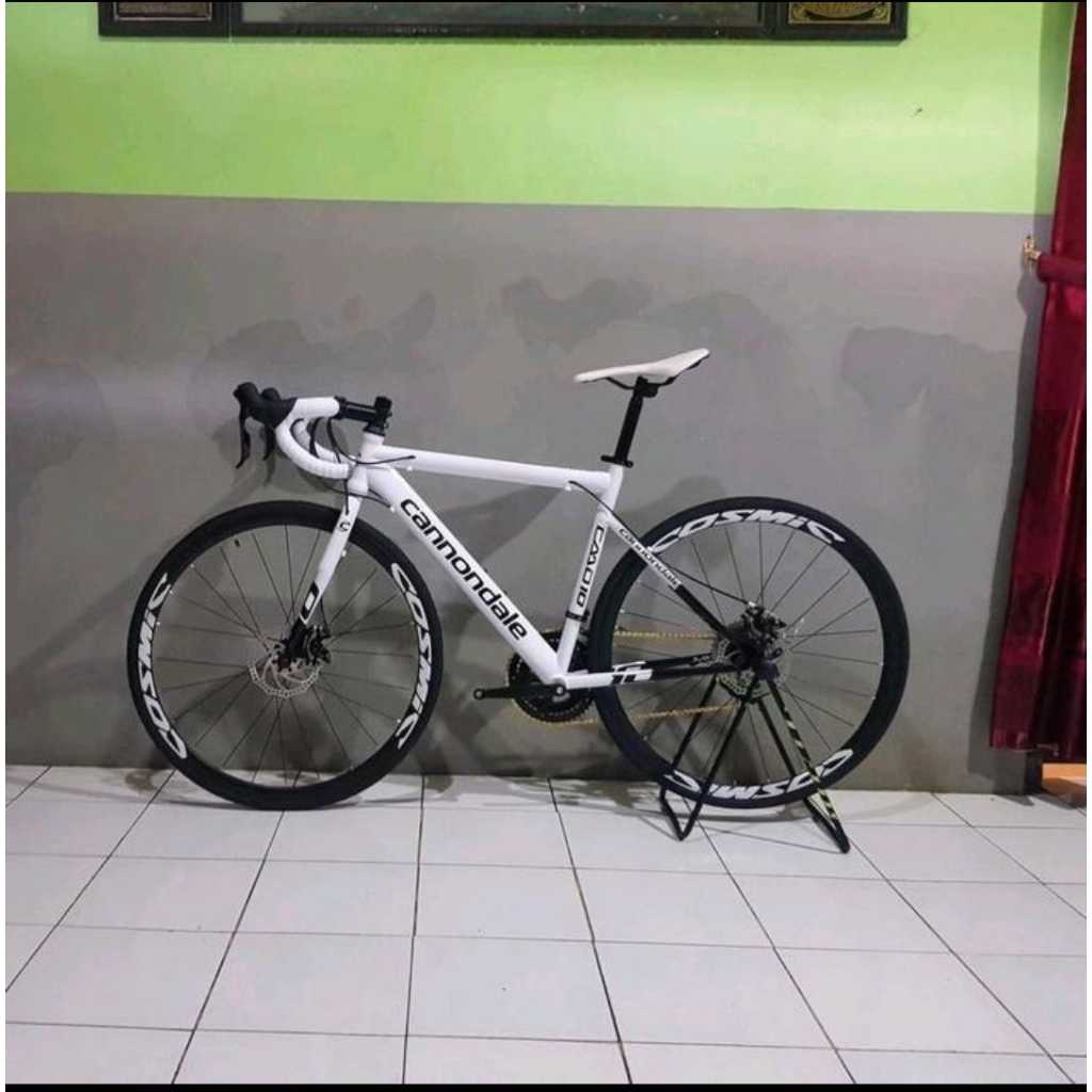 ROADBIKE CANNONDALE LIMITED WHITE
