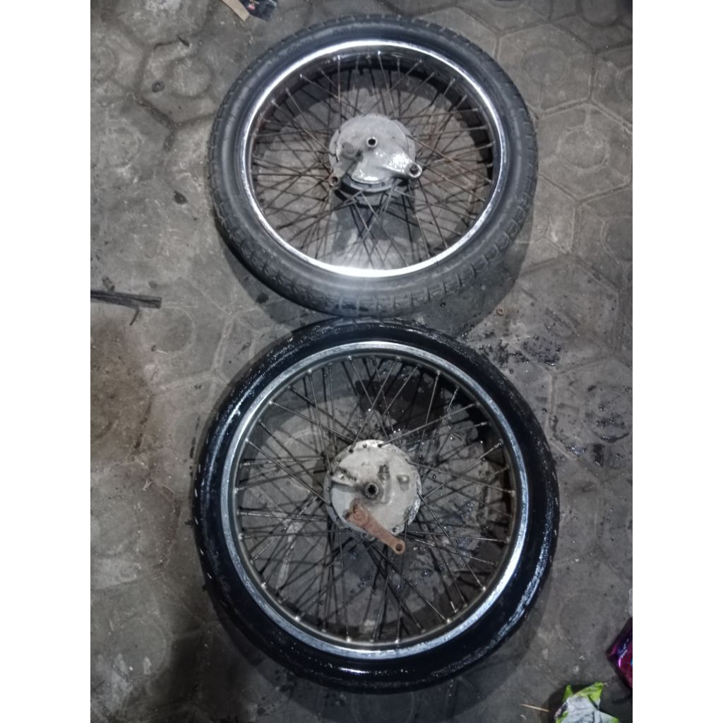 Velg roda depan belakang a100 gt100 gt125 gp100 gp125