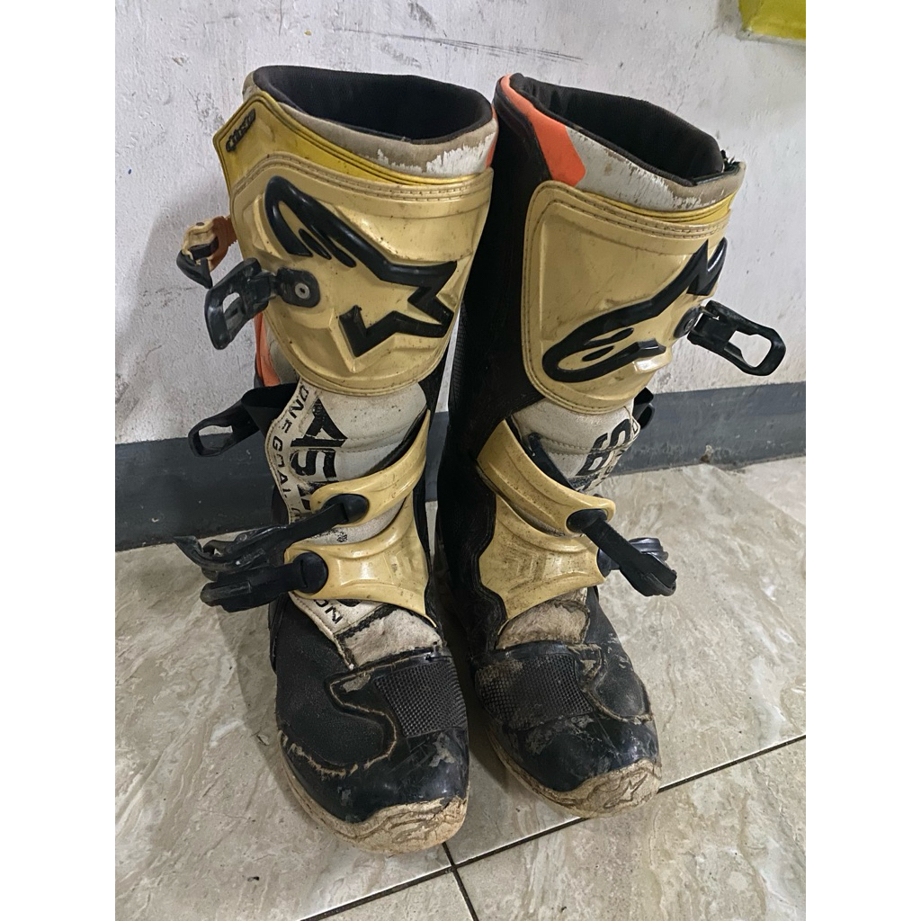 sepatu alpinestar tech3