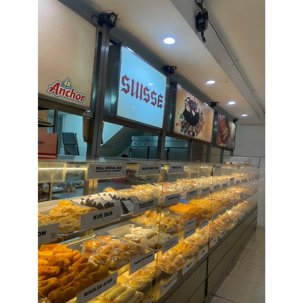 

Suisse Bakery Kue Cake Loyang Box Pandan Roll Cake Brownies Bronis Lapis Bika Ambon Nastar Kastangel Lidah Kucing Cookies Marble Cake Mix Peel