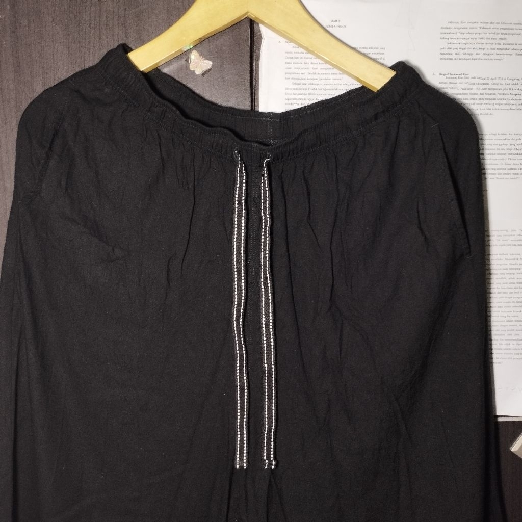 CELANA KOLOR KATUN CEWEK UNIQLO HITAM TALI M PREMIUM