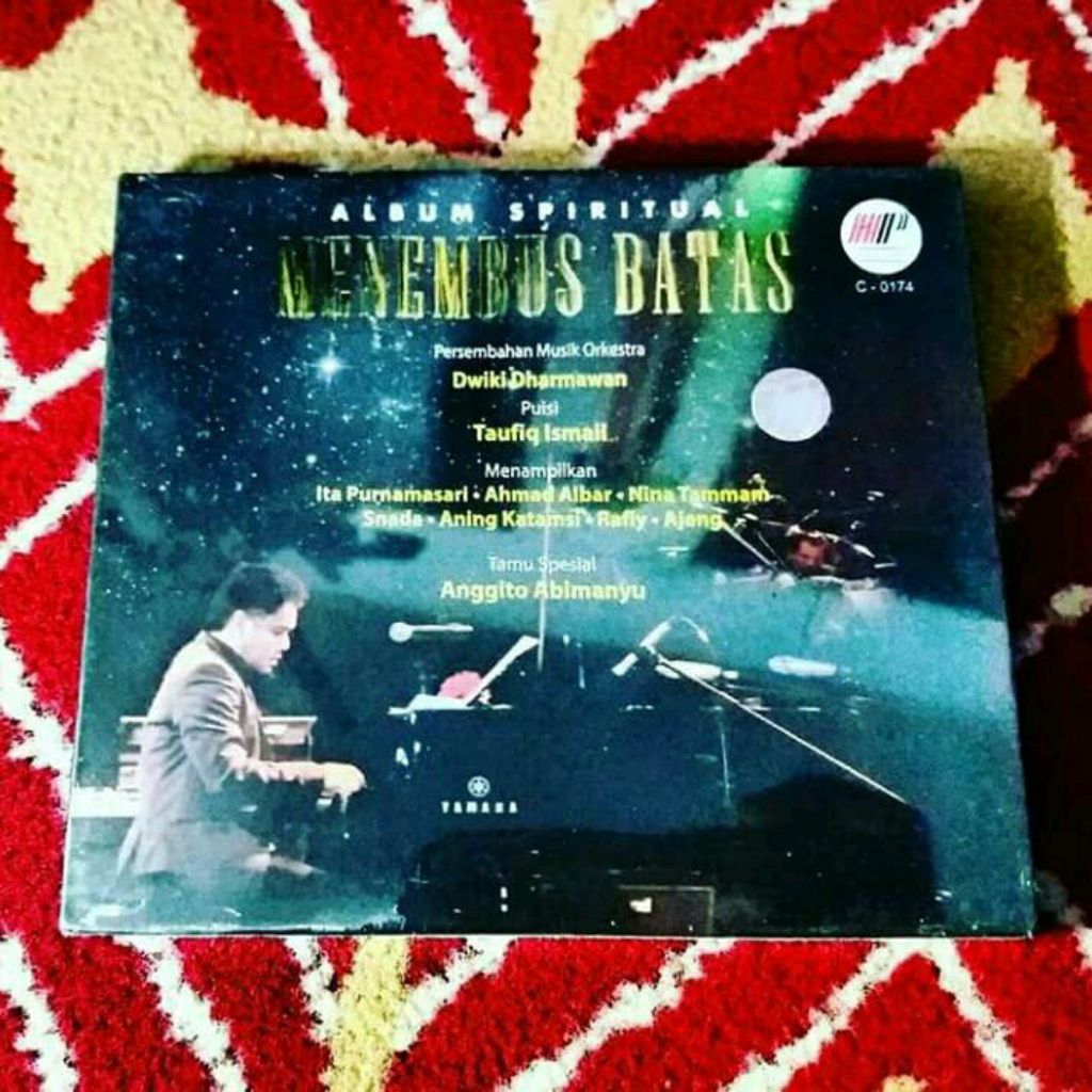 CD Dwiki Dharmawan - Menembus Batas ft. Ahmad Albar Snada Nina Tamam Ita Purnamasari Rafly Ajeng Ani