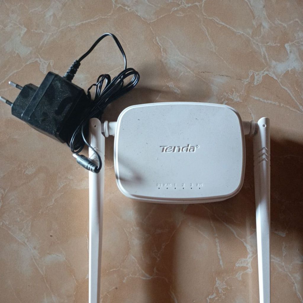 Router Tenda N301 bekas plus adaptor