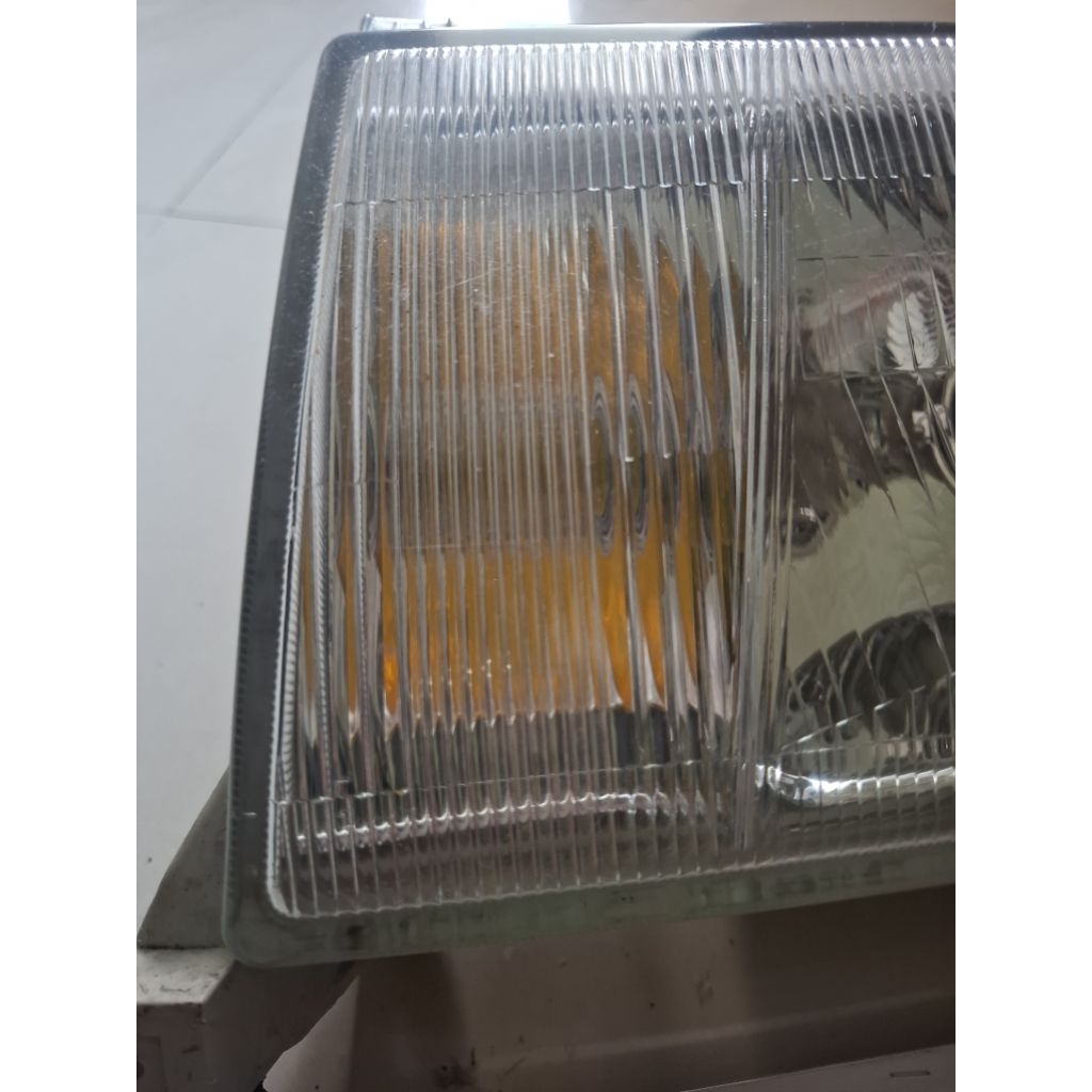 Headlamp lampu depan Toyota kijang kapsul 97 98