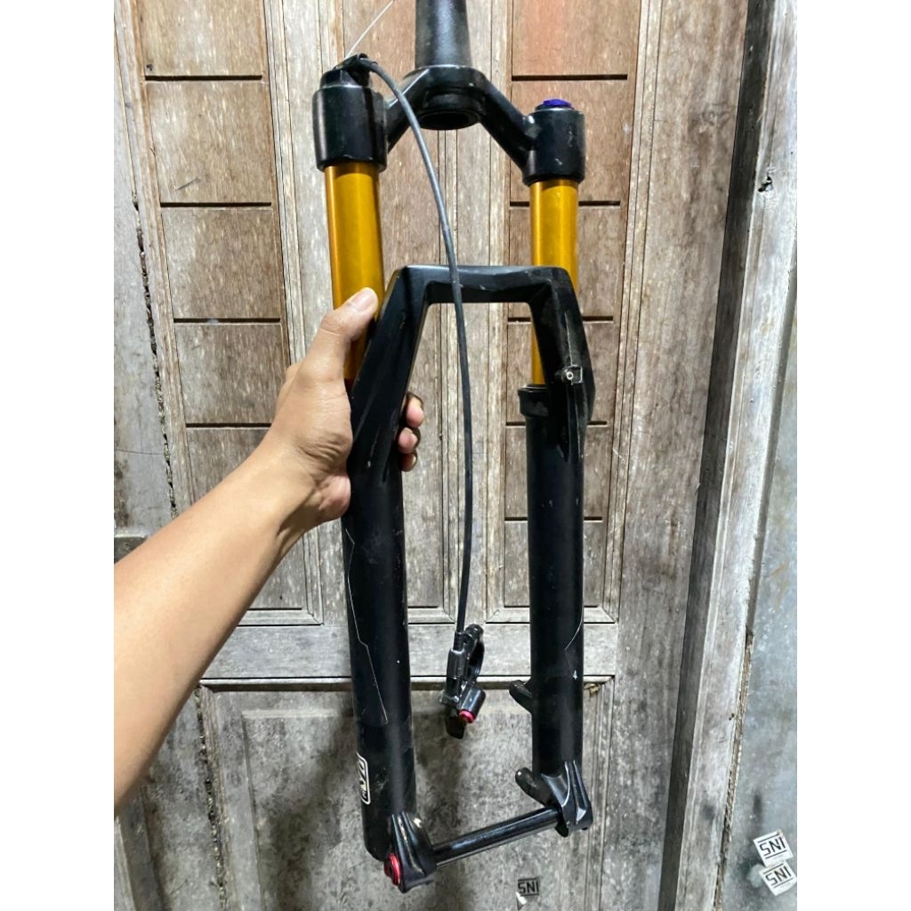 FORK uk 29 SYTE Travel 140 As TA , syte air Remot lock out rebons Original