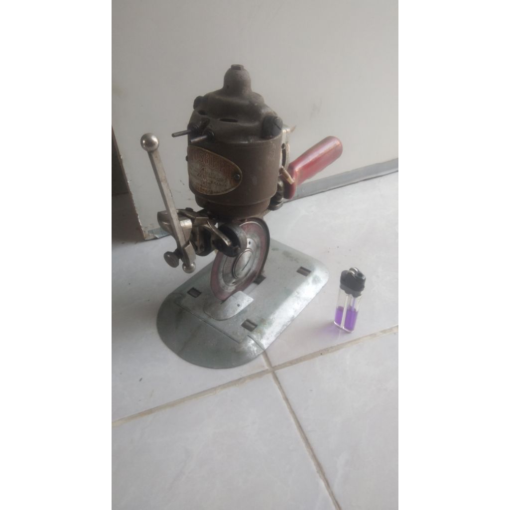 mesin potong kain
