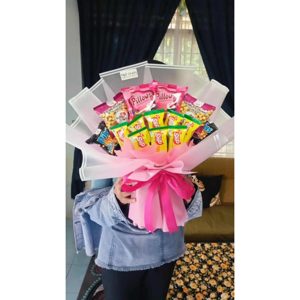

Bouquet / Bucket / buket snack murah (bisa custom isi)