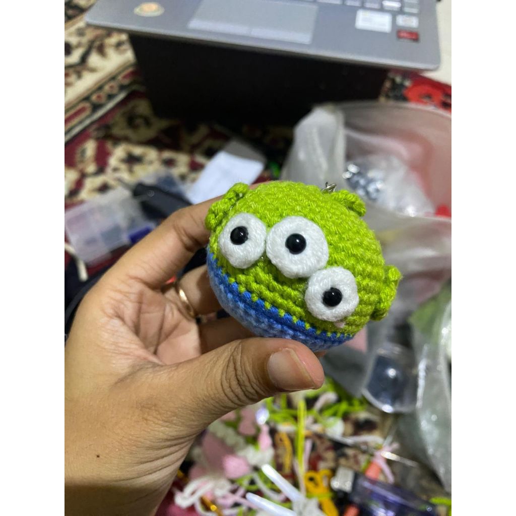 GANCI RAJUT/GANTUNGAN KUNCI CROCHET ALIEN TOY STORY