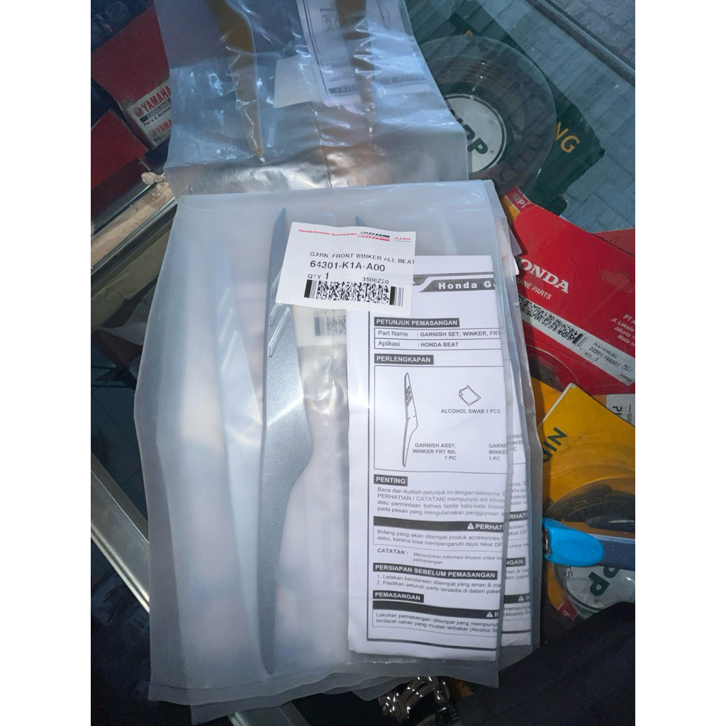 GARN FRONT WINKER ALL BEAT 64301-K1A-A00