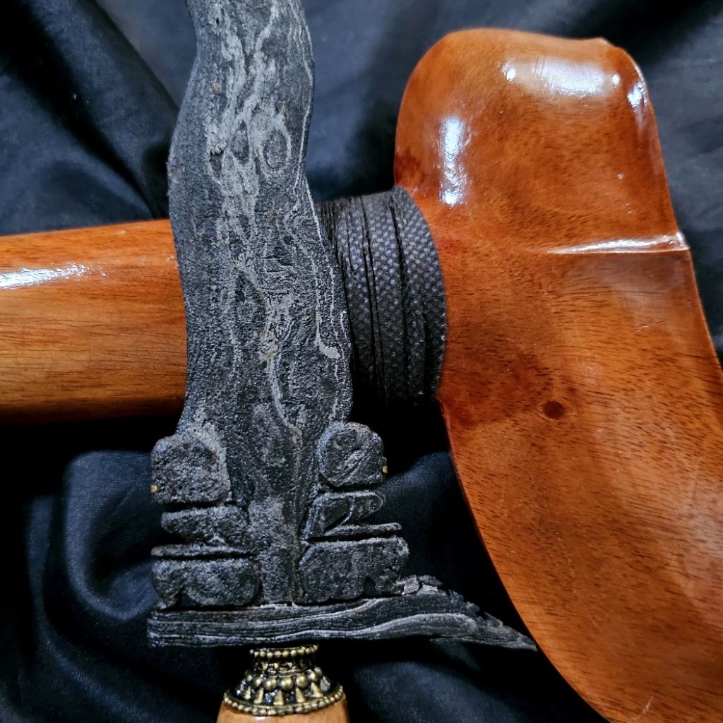 Keris Omyang Luk 13 Pamor Ngulit Semangka