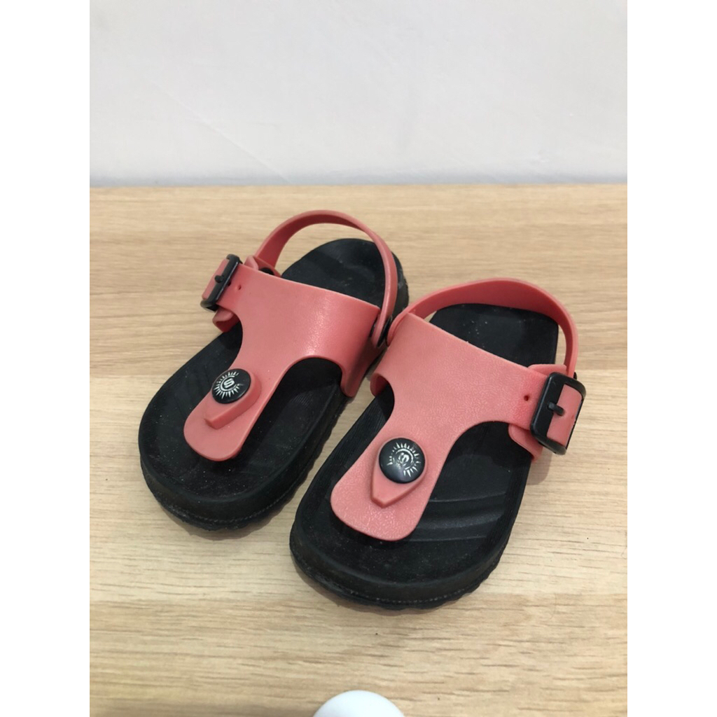 Sepatu dan Sepatu Sandal Anak (Preloved)