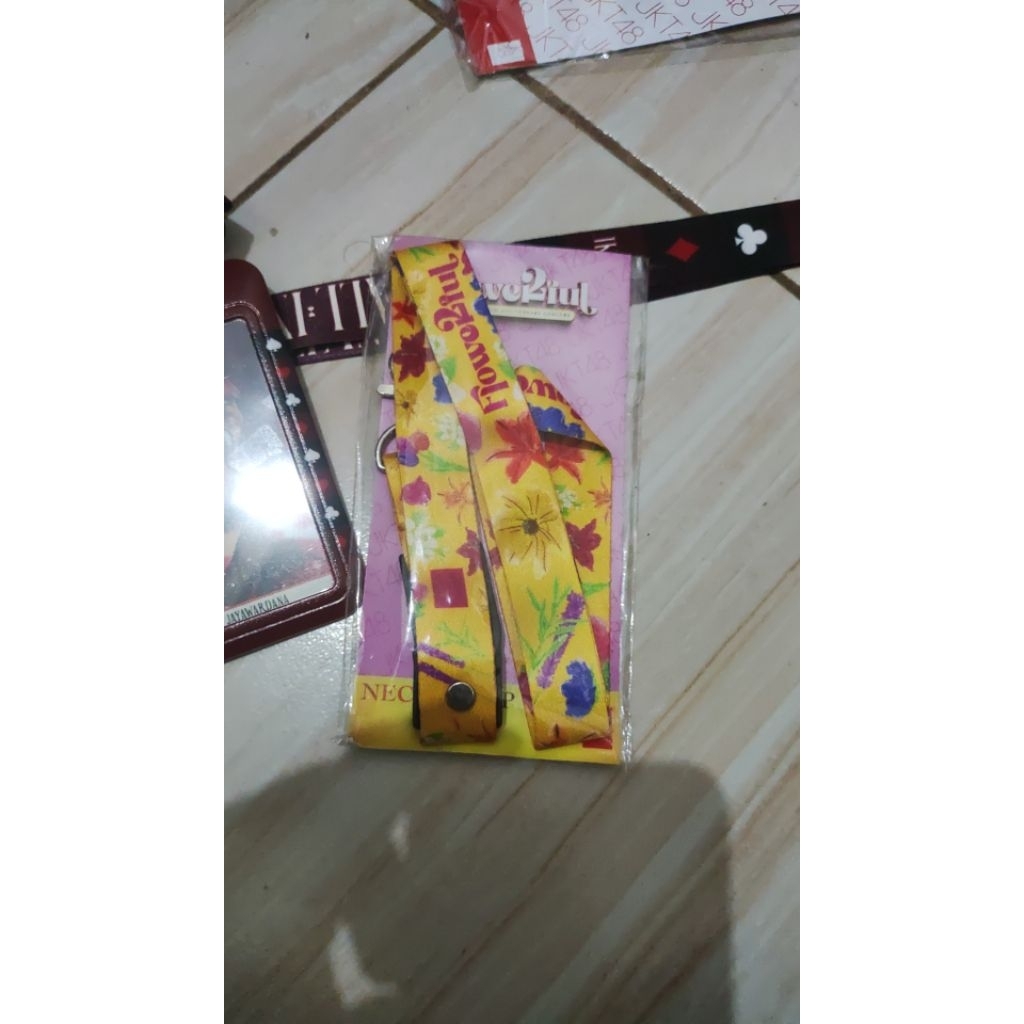 

Lanyard Flowerfull JKT48