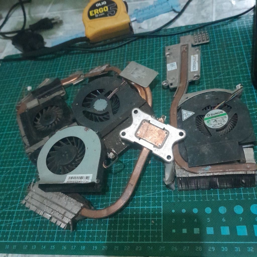 LOT 4 PCS KIPAS COPOTAN BEKAS LEPTOP PLUS TEMBAGA ASLI DC 5V AMPERE RANDOM READY SESUAI FOTO