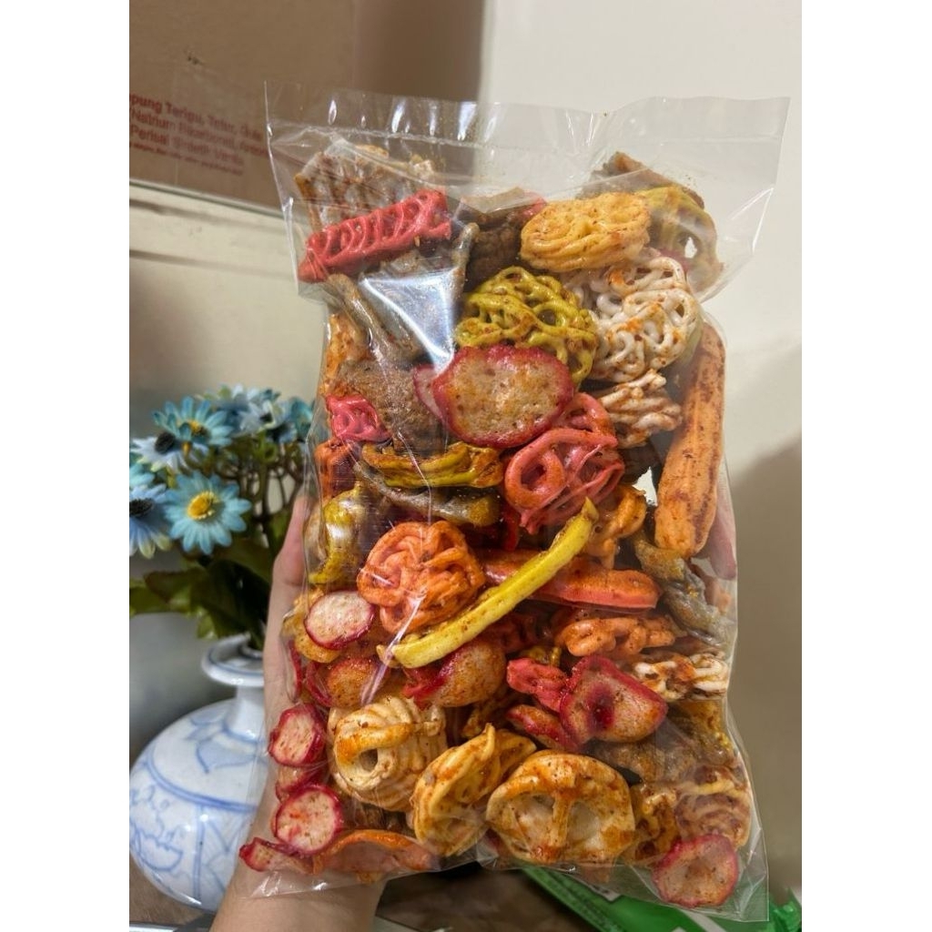 

Seblak mix 1kg kerupuk seblak Rafael komplit | krupuk seblak kencur | krupuk jengkol