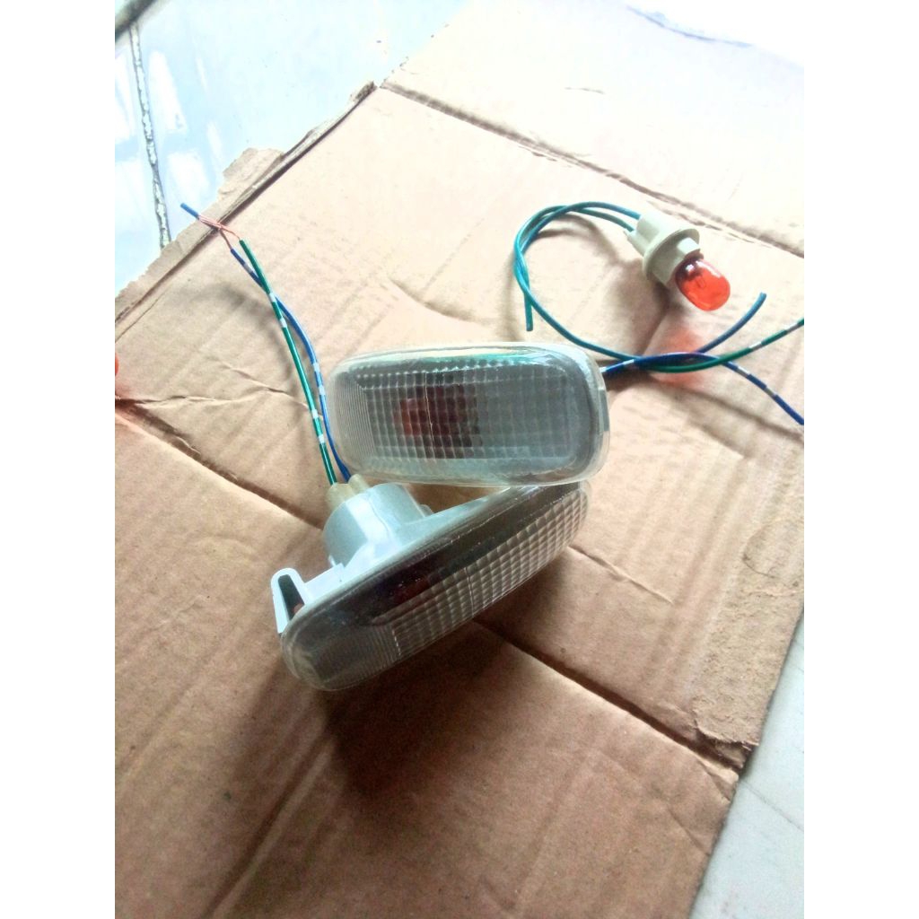 lampu sein fender spakbor Rush Terios original.