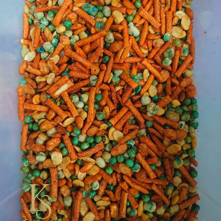 

Kacang Koro Mix 1 Kg Snack Kacang Campur Jaipong Gurih Renyah Kiloan Repack | KOESMART