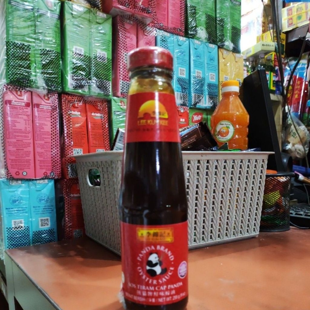 

saus tiram cap panda lee kum kee ukuran255gr