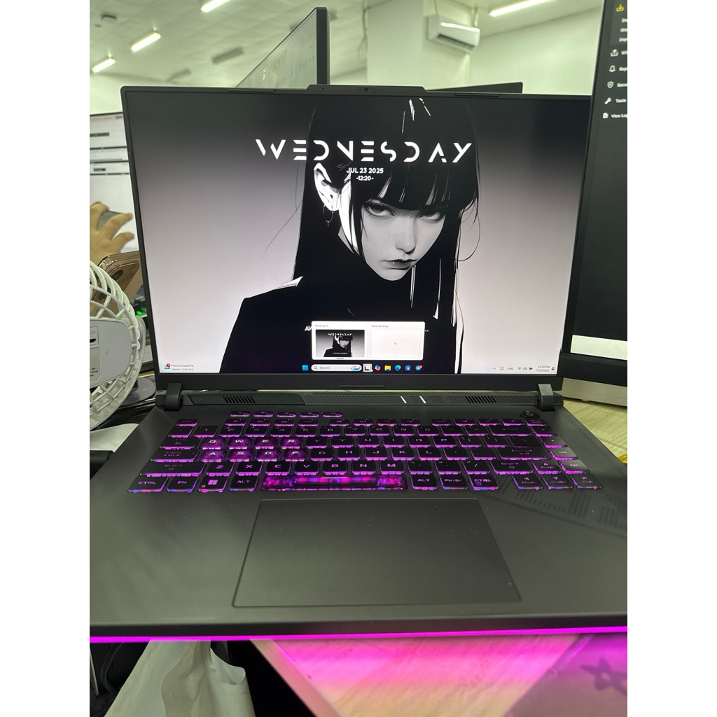 pesanan laptop zephyrus g16