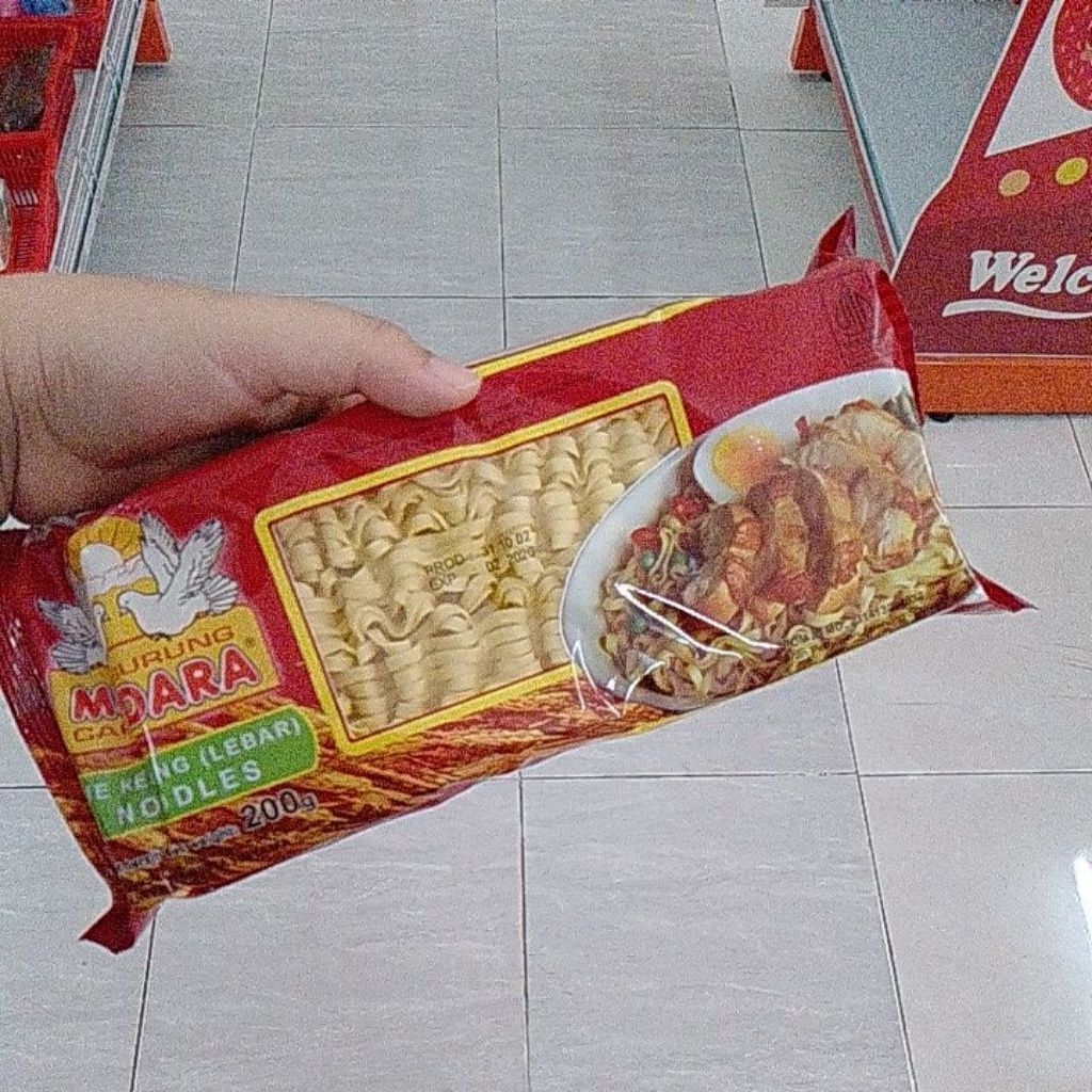 

Mi burung dara kering lebar pipih maroon 200 gram