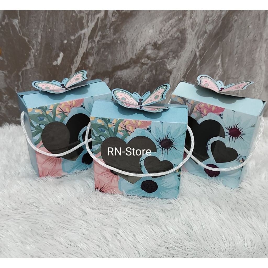 

Paper Box + tali Souvenir Untuk Berbagai Macam Souvenir