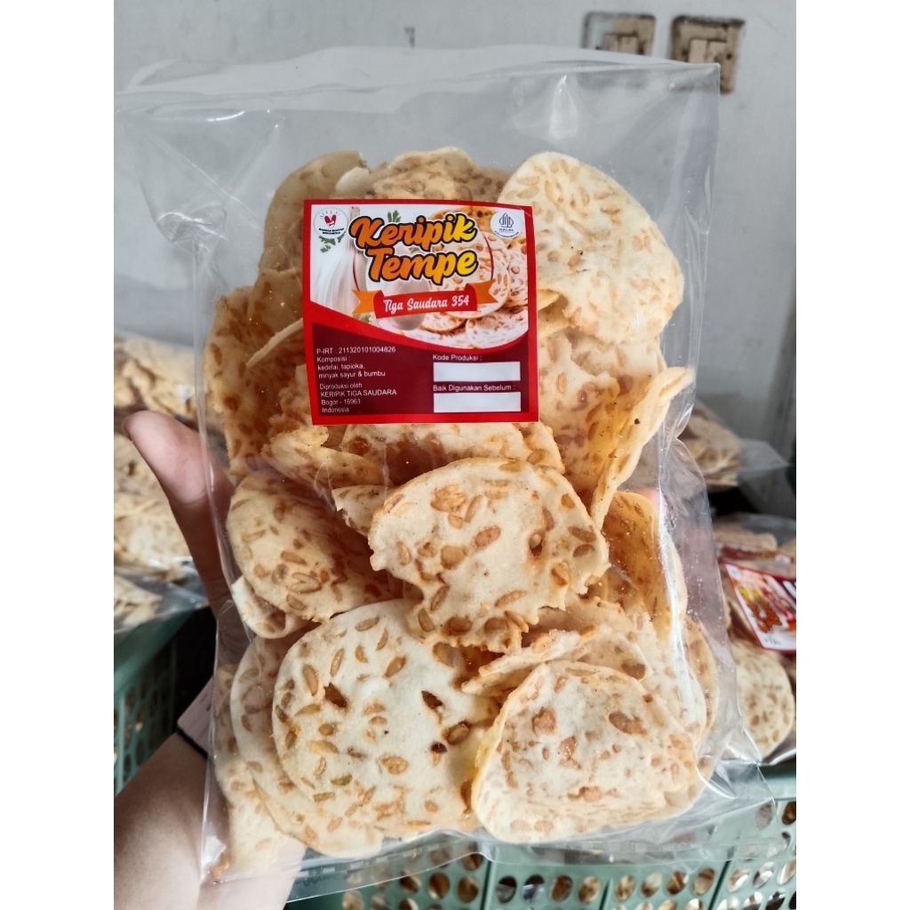 

KERIPIK TEMPE SAGU TIGA SAUDARA 354