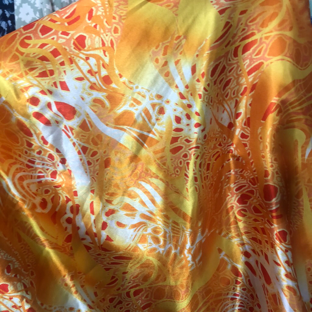 kain satin silk motif abstrak - kain silk motif premium elg