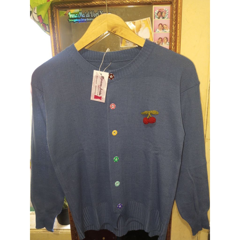 Cardigan Cherry