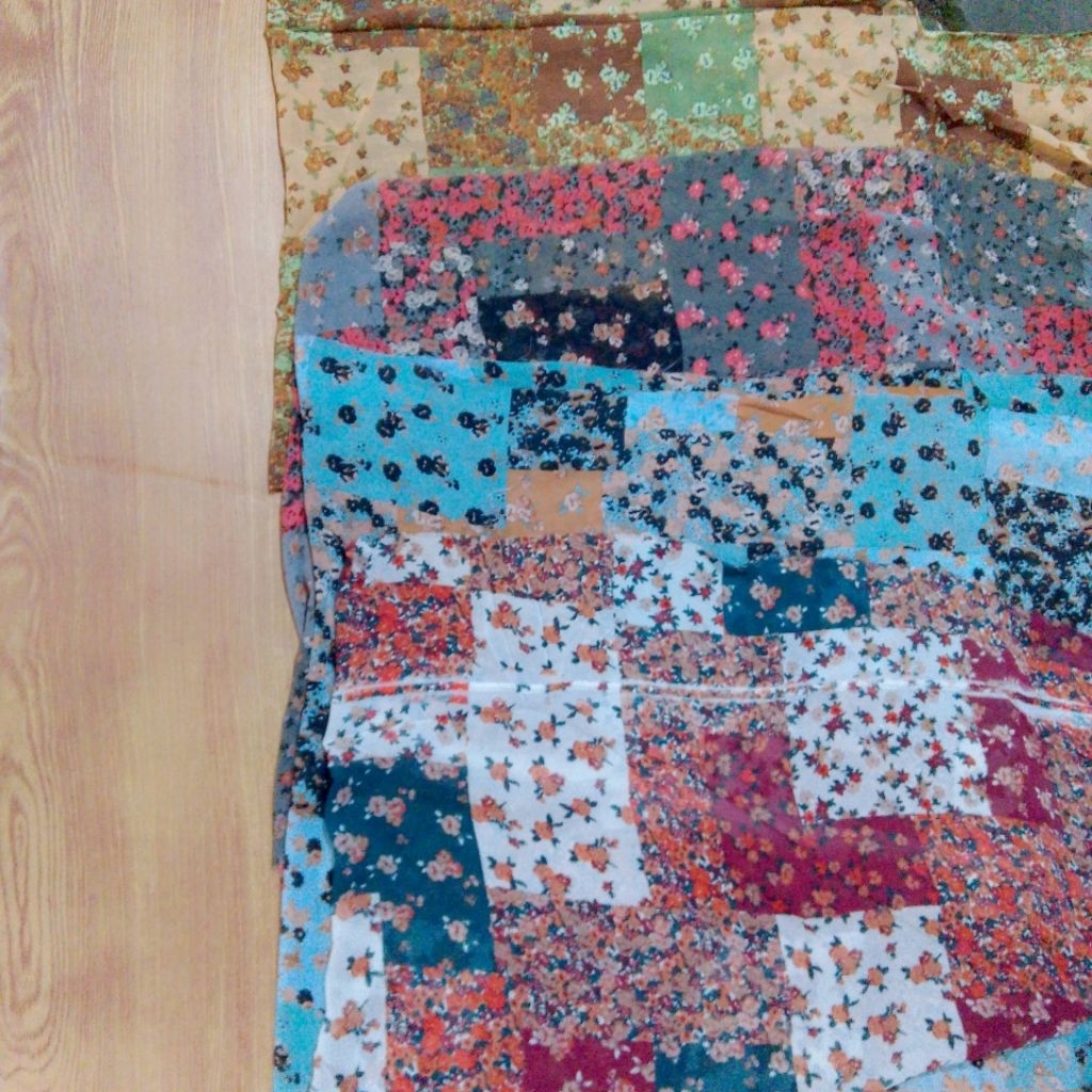 Kain Ceruty Baby Doll Motif Bunga Patchwork | Bahan Adem, Jatuh & Lembut untuk Gamis/Kerudung crt