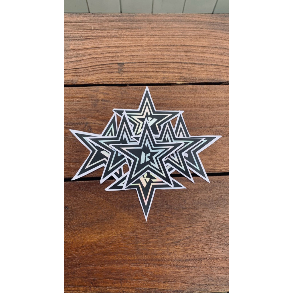 

Stiker HOLOGRAM Bintang – Waterproof / Laptop / Planner / Estetik