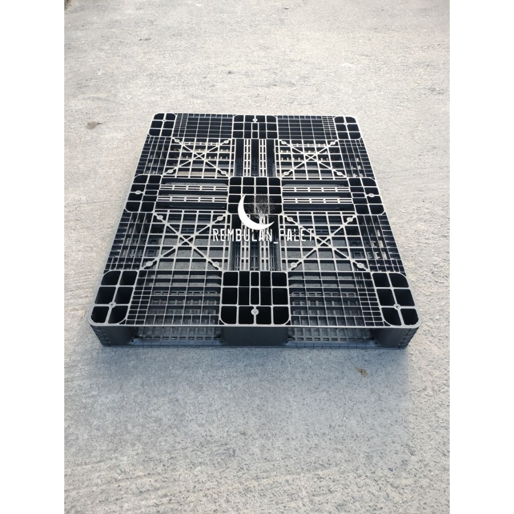 

Palet plastik bekas Uk 110x92x12cm