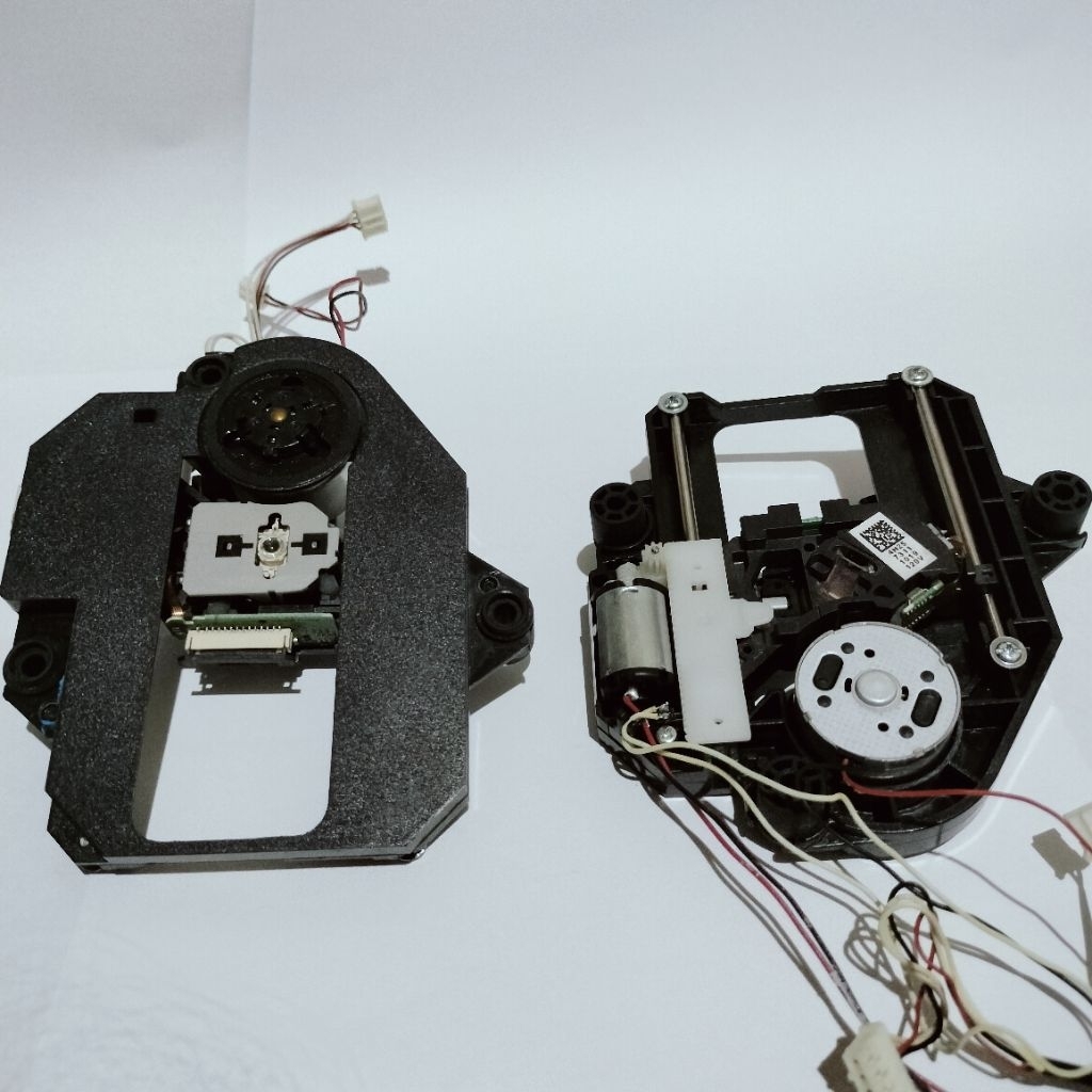 Mekanik Mesin DVD Laser Optic Player Hitachi HL 520 DVM34 TH1602