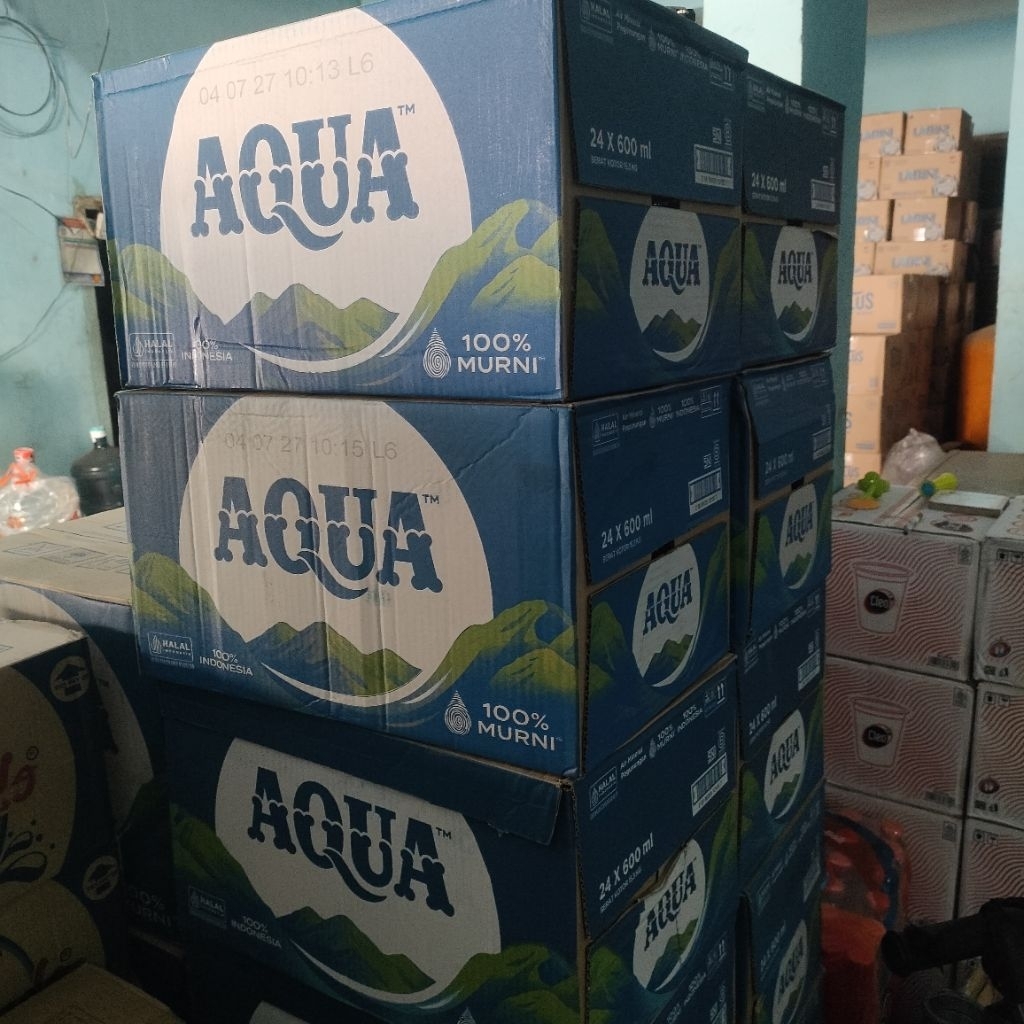 

Aqua botol 600ml