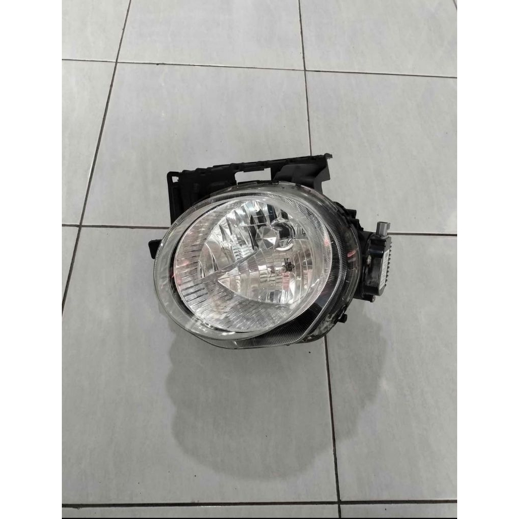 Headlamp Lampu Depan Nissan Juke HID Original