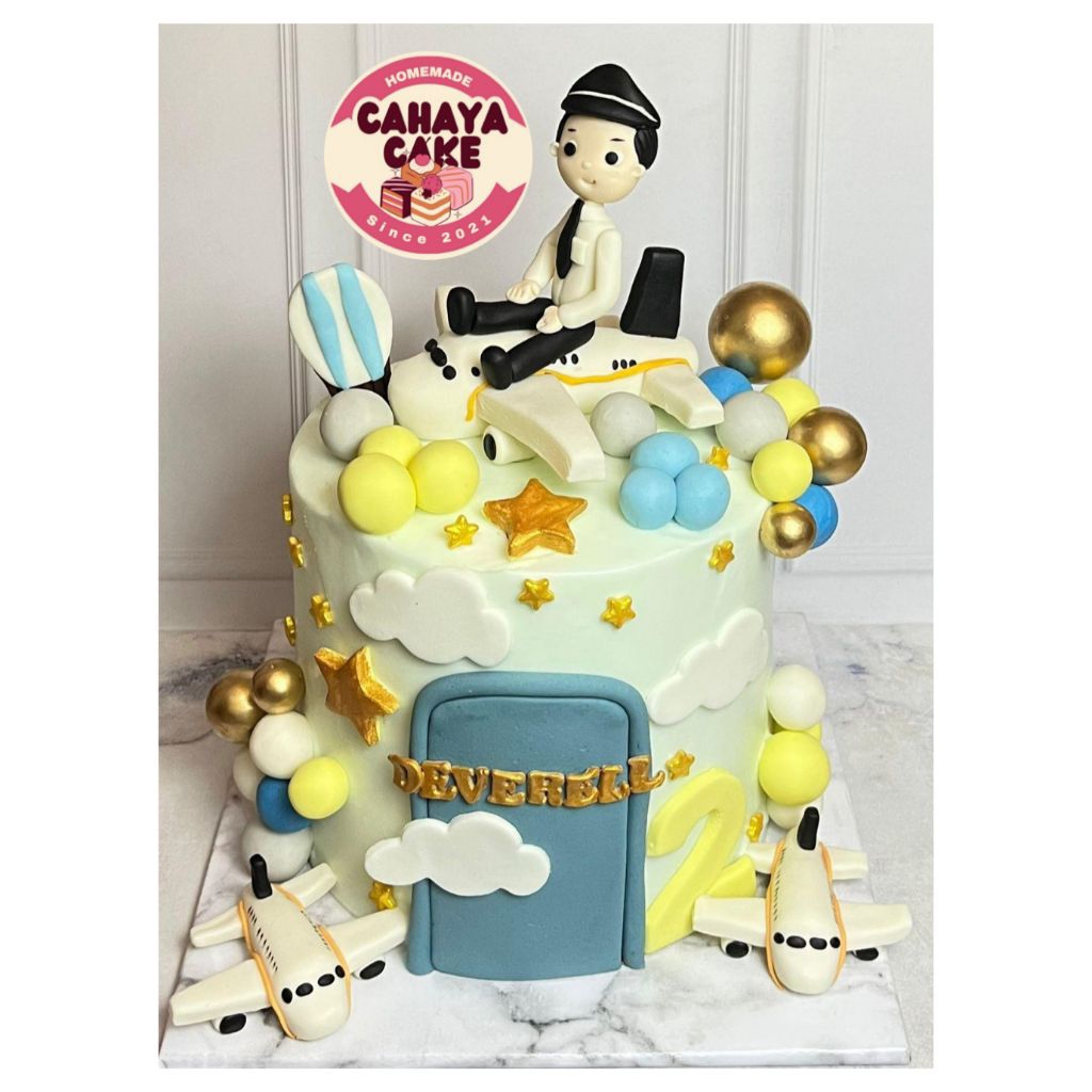 

Pilot Custom Cake/ Kue Ulang Tahun Pilot/ Air plane Cake Custom