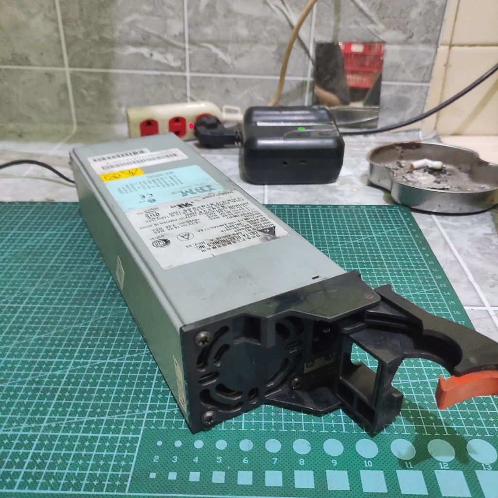 DELTA ELECTRONICS PSU SWITCHING POWER SUPPLY SERVER 250W MODEL DPS-250HB A
