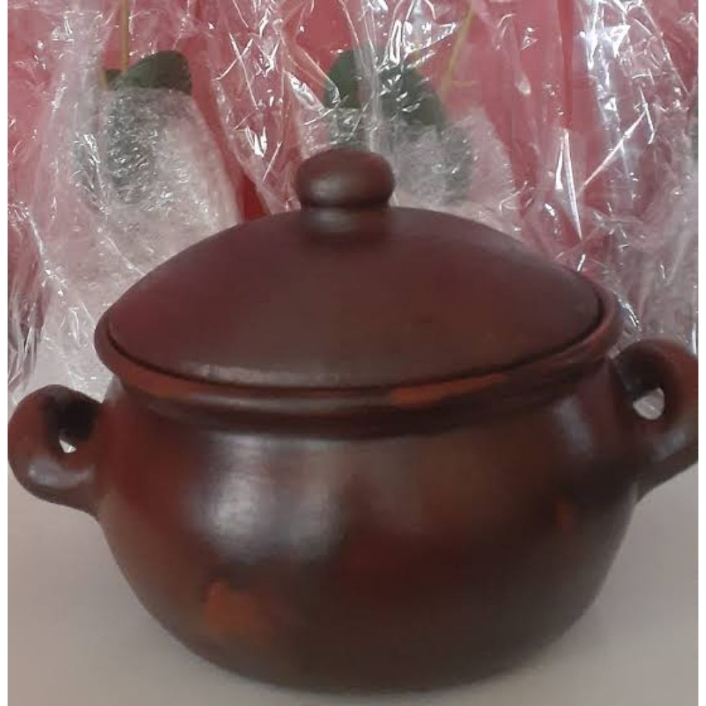 Panci gerabah tanah liat