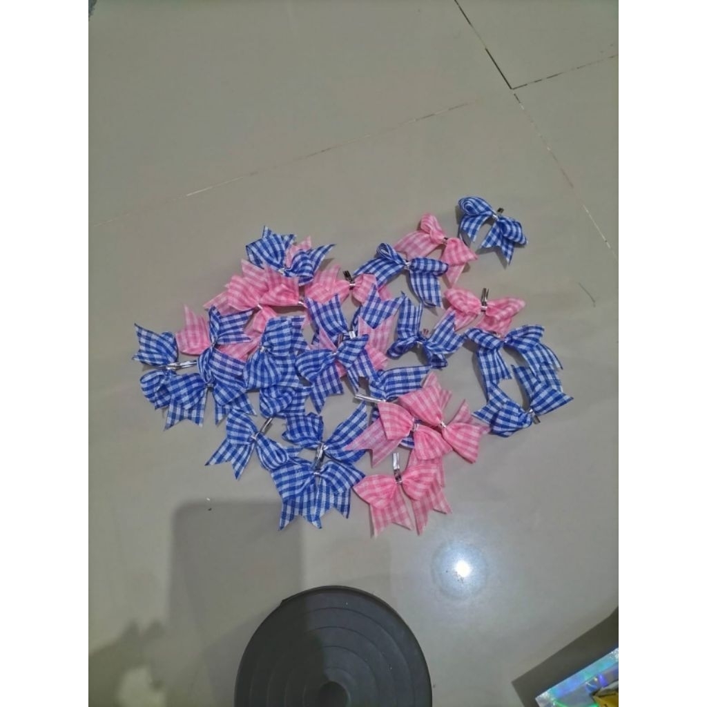 

Pita souvernir siap pakai isi 50-100 pcs pita murah / pita cantik / pita hampers ukuran 2cm / pita souvernir praktis tinggal tempel / pita satin