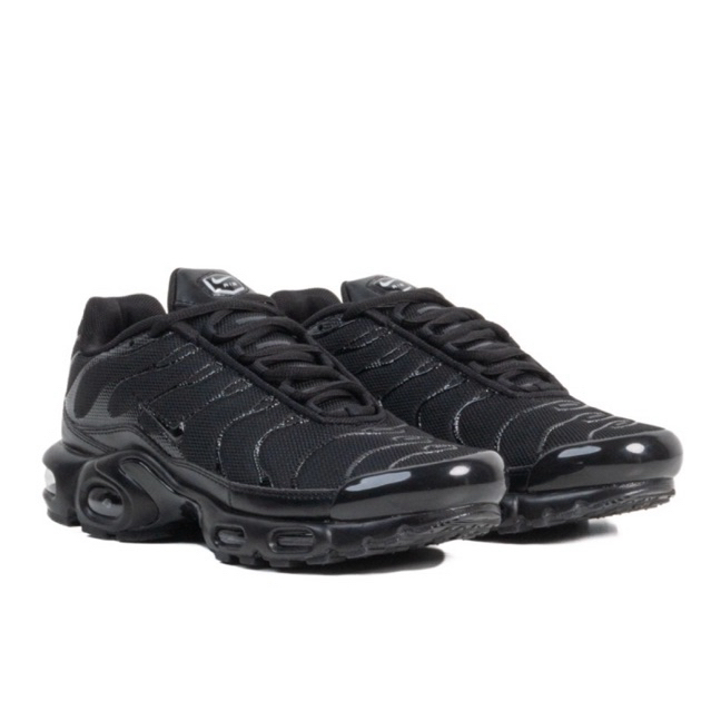 Sepatu Air Max Plus Triple Black