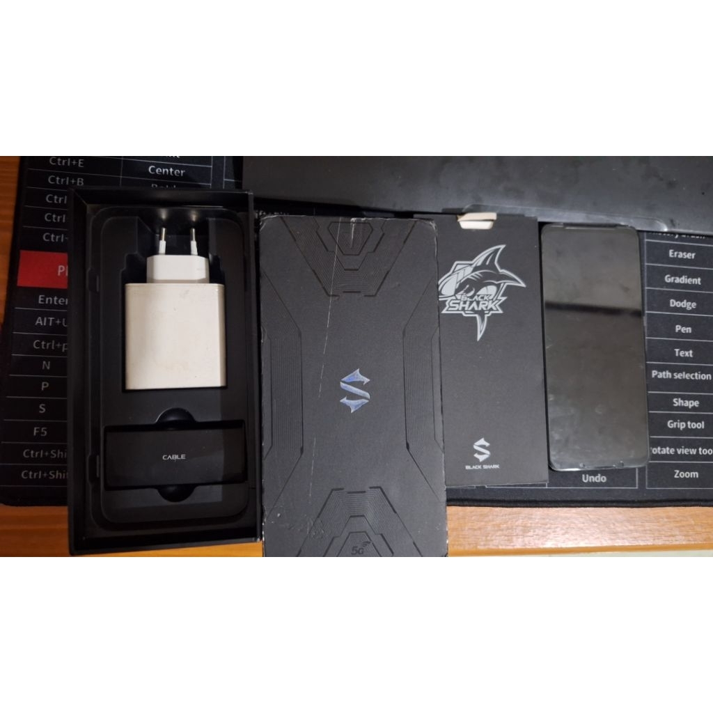 HP blackshark 3 second minus